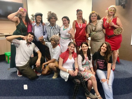 Grupo de Teatro voltou a apresentar a pea Uma comdia de Natal